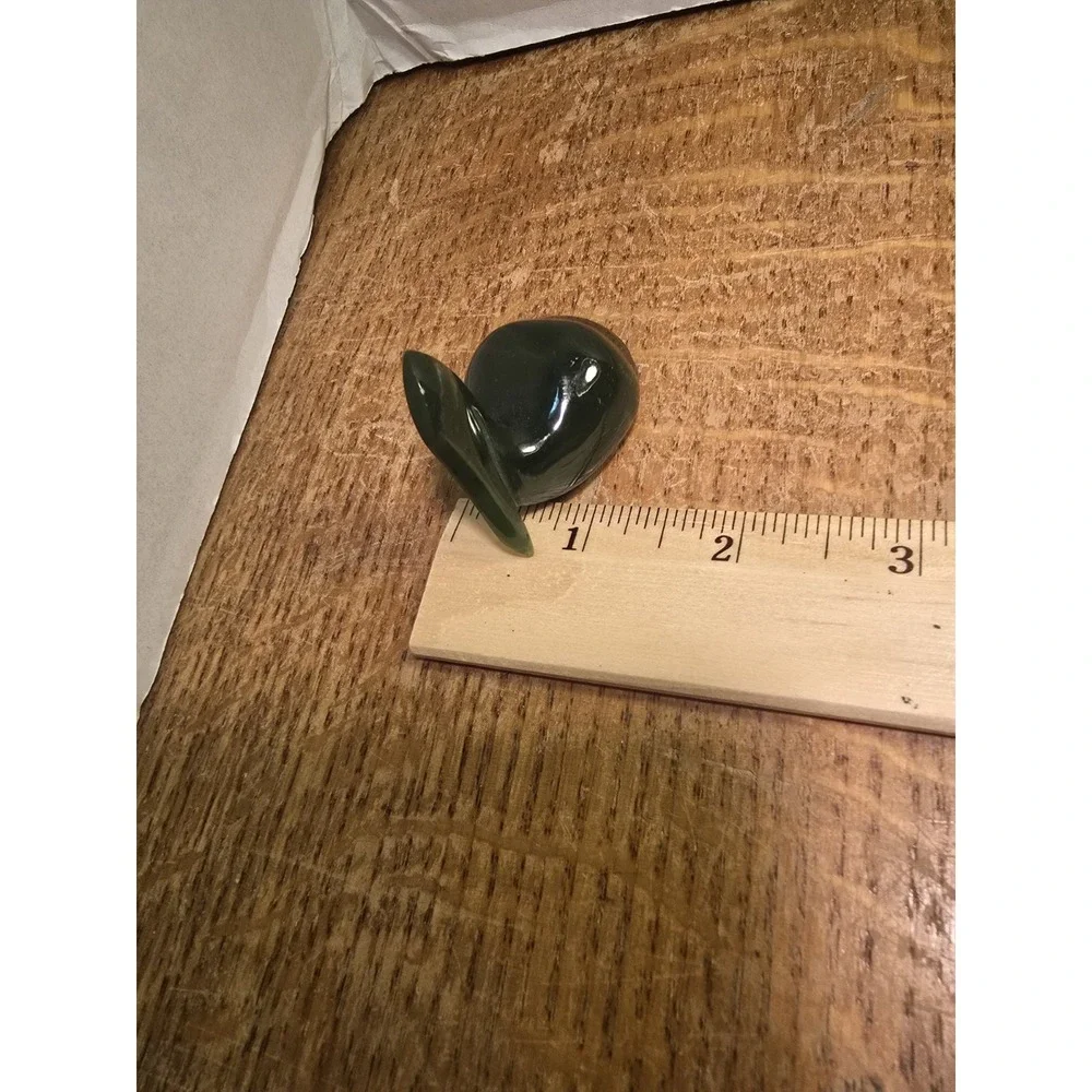 Vintage Jade Green Stone Pelican Bird Figurine Carved 2